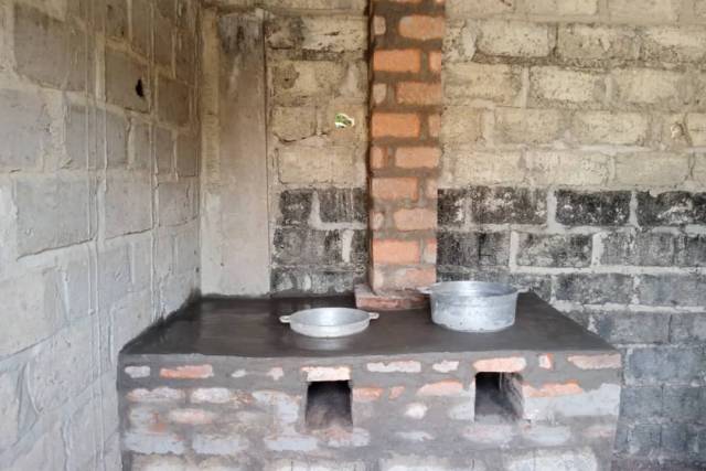 kiwanis-moerdijk-donatie-compound-gambia-het-fornuis - Afbeelding 3 van 3